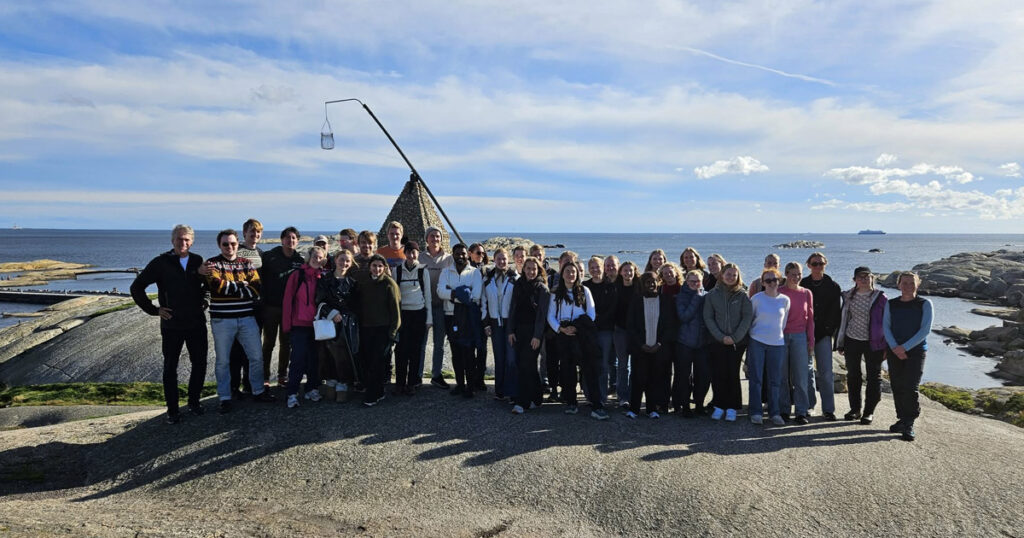 Studenter og veiledere på Verdens Ende i Færder nasjonalpark i Færder nasjonalparkkommune. Foto: NMBU